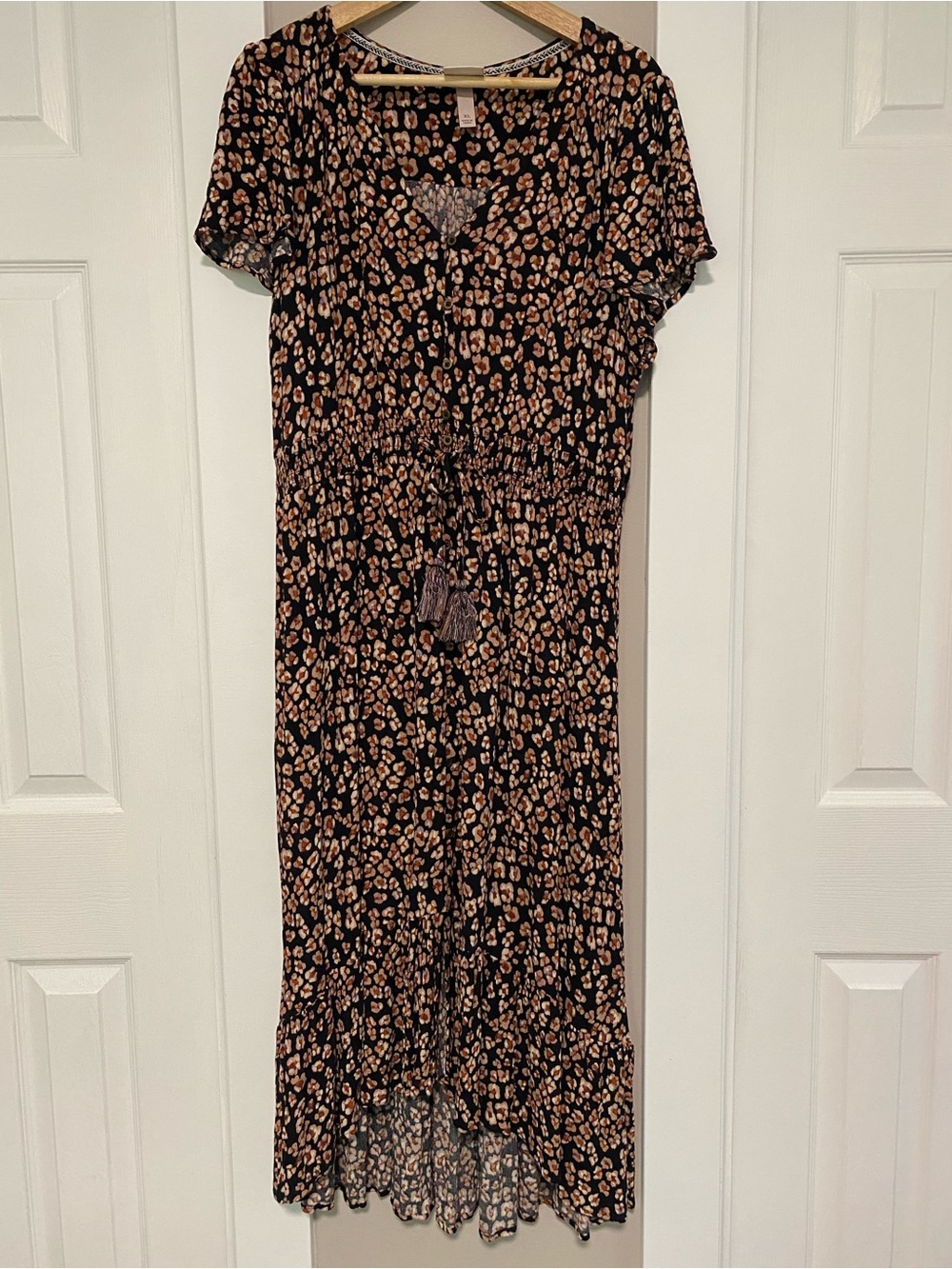 Knox Rose Black and Tan Floral Midi Dress